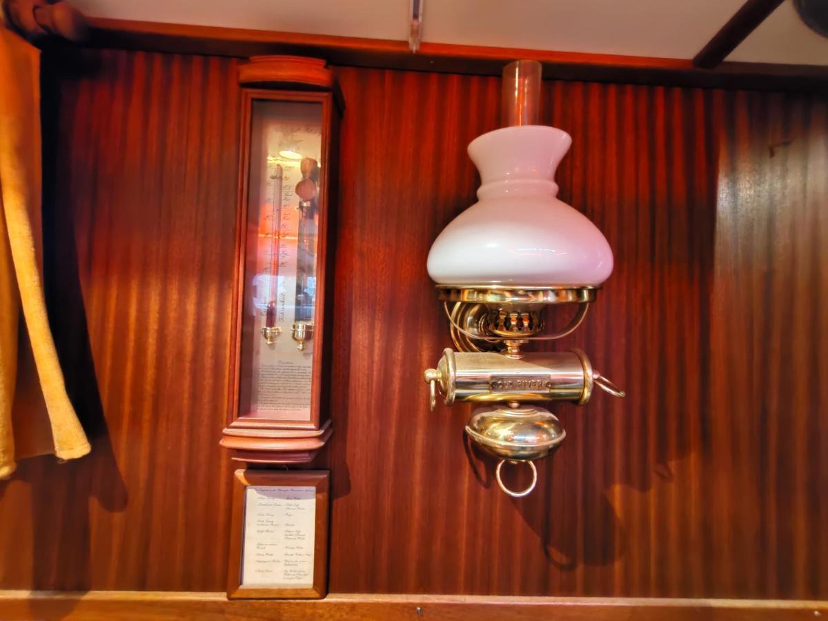 ホテル Lisbeth 1902 Malestroit エクステリア 写真